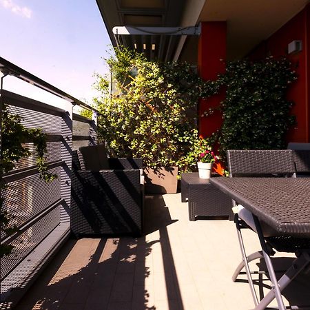 Milano Bicocca Ultimo Piano Con Ampia Terrazza Apartment Exterior photo