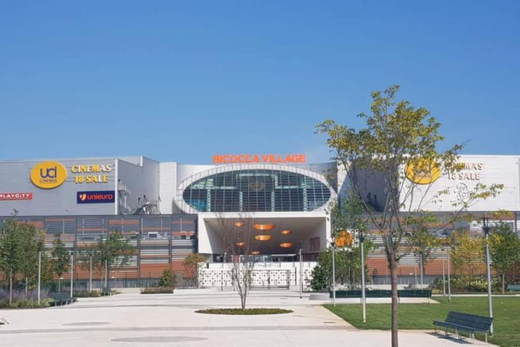 Milano Bicocca Ultimo Piano Con Ampia Terrazza Apartment Exterior photo