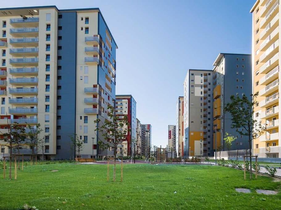 Milano Bicocca Ultimo Piano Con Ampia Terrazza Apartment Exterior photo